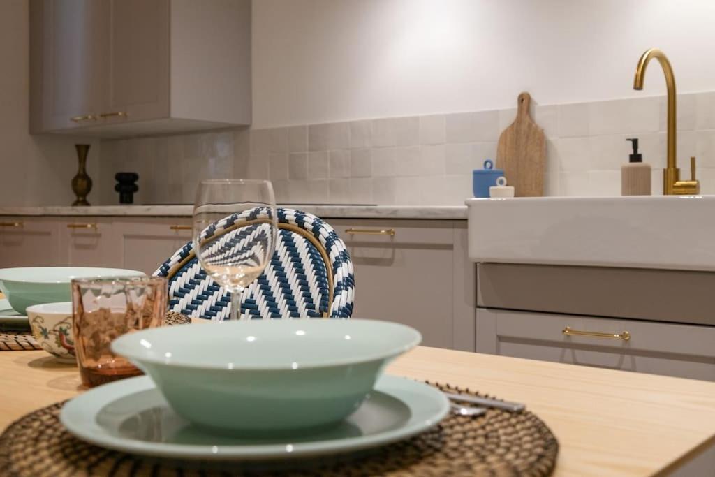 Foscolo 46 - Elegant Family Apartment ترييستي المظهر الخارجي الصورة