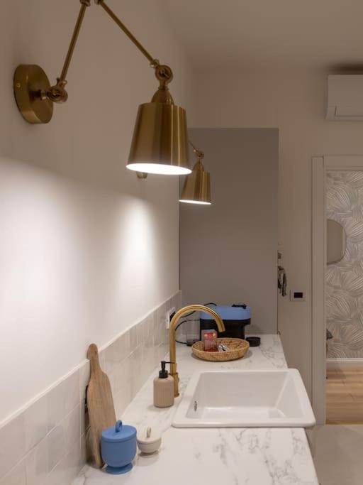 Foscolo 46 - Elegant Family Apartment ترييستي المظهر الخارجي الصورة